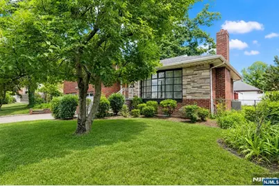 545 Summit Street, Englewood Cliffs, NJ 07632 - Photo 15