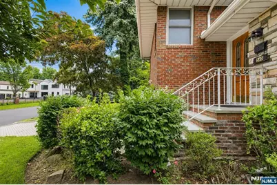 545 Summit Street, Englewood Cliffs, NJ 07632 - Photo 3