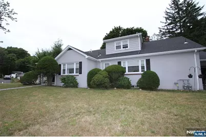 179 Mohawk Avenue 2 #2, Hawthorne, NJ 07506 - Photo 5