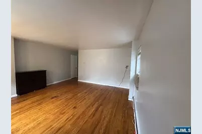 125 Princeton Place 1 #1, Palisades Park, NJ 07650 - Photo 3