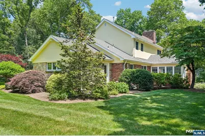650 Fairview Place, Wyckoff Township, NJ 07481 - Photo 3