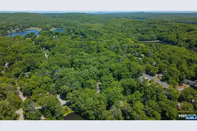 1150 Lakeside Drive, Vernon, NJ 07422 - Photo 35