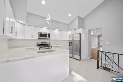 11 Hampton Place, Nutley, NJ 07110 - Photo 1