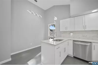 11 Hampton Place, Nutley, NJ 07110 - Photo 15