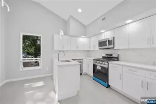 11 Hampton Pl, Nutley, NJ 07110 - Photo 25