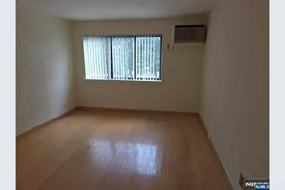 468 Liberty Street 201 #201, Little Ferry, NJ 07643 - Photo 11