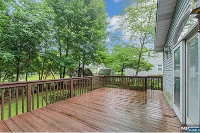 195 Bergen Avenue, New Milford, NJ 07646 - Photo 25