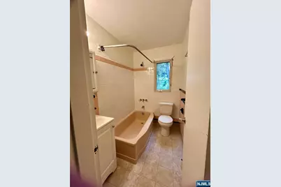 1398 River Road, Teaneck Township, NJ 07666 - Photo 11