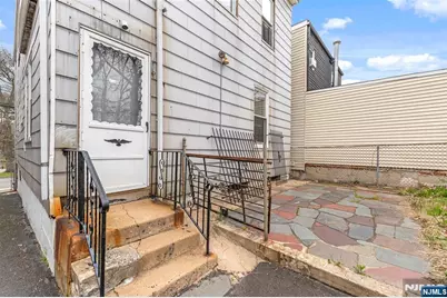 92 S Devine Street, Newark, NJ 07106 - Photo 23