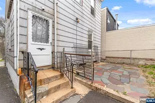 92 S Devine St, Newark, NJ 07106 - Photo 23