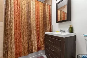 92 S Devine St, Newark, NJ 07106 - Photo 15