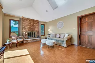86 Willowbrook Ct, Paramus, NJ 07652 - Photo 19