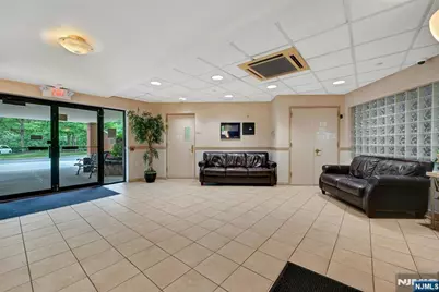 189 Forest Avenue 219 #219, Paramus, NJ 07652 - Photo 13