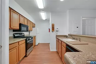 189 Forest Ave 219, Paramus, NJ 07652 - Photo 5