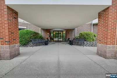 189 Forest Avenue 219 #219, Paramus, NJ 07652 - Photo 3