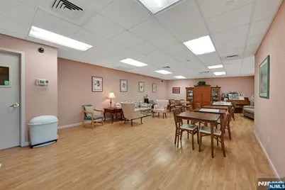 189 Forest Avenue 219 #219, Paramus, NJ 07652 - Photo 15