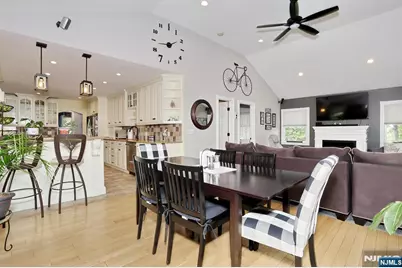 117 Roxbury Road, Dumont, NJ 07628 - Photo 15