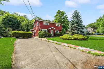 354 Terhune Avenue, Paramus, NJ 07652 - Photo 5
