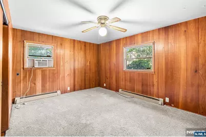 354 Terhune Avenue, Paramus, NJ 07652 - Photo 15
