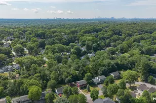 354 Terhune Ave, Paramus, NJ 07652 - Photo 3