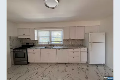 32 Harding Court 2 #2, Garfield, NJ 07026 - Photo 7