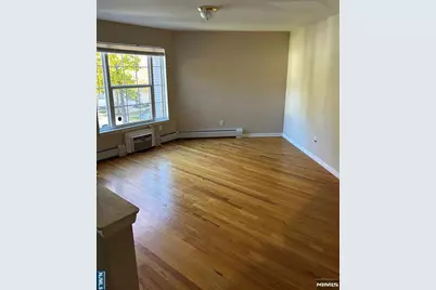 16 Perrin, Saddle River, NJ 07458 - Photo 3