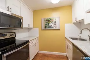 1033 Harmon Cove Tower, Secaucus, NJ 07094 - Photo 3