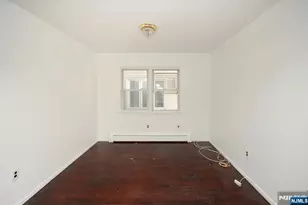 18 Colonial Dr, Bayonne, NJ 07002 - Photo 7