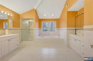 411 Fairway Dr, Leonia, NJ 07605 - Photo 37