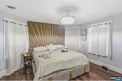 283 Hamilton Place, Hackensack, NJ 07601 - Photo 13