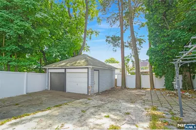 283 Hamilton Place, Hackensack, NJ 07601 - Photo 23