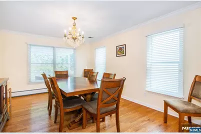 7 Wayne Court, Waldwick, NJ 07463 - Photo 7