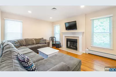 7 Wayne Court, Waldwick, NJ 07463 - Photo 15