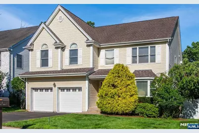 7 Wayne Court, Waldwick, NJ 07463 - Photo 3