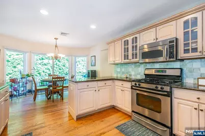 7 Wayne Court, Waldwick, NJ 07463 - Photo 11