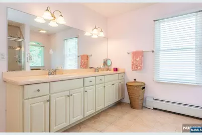 7 Wayne Court, Waldwick, NJ 07463 - Photo 23