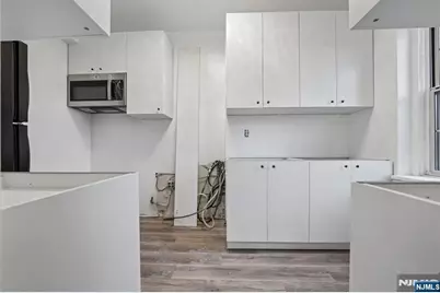 10 Crestmont Road 2N #2N, Montclair, NJ 07042 - Photo 9
