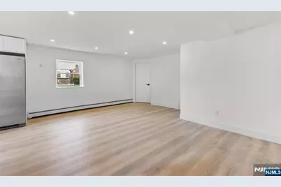 302 E Harriet Avenue 1-A #1-A, Palisades Park, NJ 07650 - Photo 5
