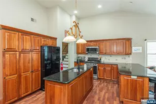 101 Rolling Ridge Rd, West Milford, NJ 07480 - Photo 9