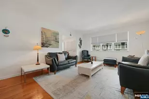 8 Cumbermeade Rd, Fort Lee, NJ 07024 - Photo 3