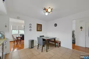 8 Cumbermeade Rd, Fort Lee, NJ 07024 - Photo 7