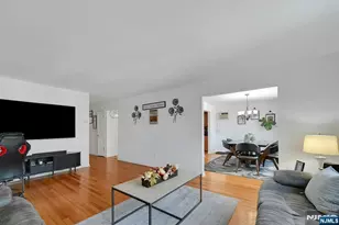 8 Cumbermeade Rd, Fort Lee, NJ 07024 - Photo 19