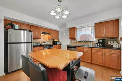 8 Cumbermeade Road, Fort Lee, NJ 07024 - Photo 31