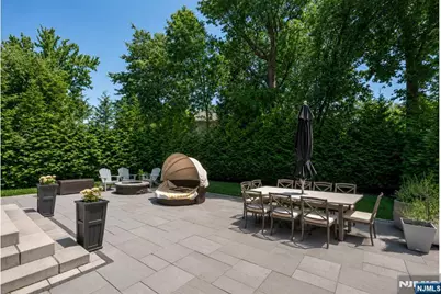1152 Cumbermeade Road, Fort Lee, NJ 07024 - Photo 41