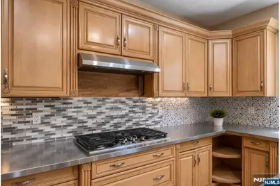 1152 Cumbermeade Road, Fort Lee, NJ 07024 - Photo 21