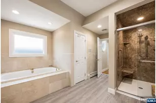 1152 Cumbermeade Rd, Fort Lee, NJ 07024 - Photo 27