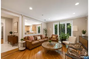 1152 Cumbermeade Rd, Fort Lee, NJ 07024 - Photo 13