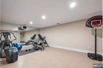 1152 Cumbermeade Road, Fort Lee, NJ 07024 - Photo 39