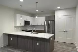 205-211 Stuyvesant Ave 302, Lyndhurst Township, NJ 07071 - Photo 3