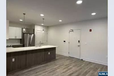 205-211 Stuyvesant Avenue 302 #302, Lyndhurst Township, NJ 07071 - Photo 5